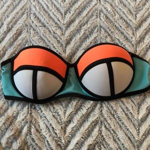 Strapless bathing suit